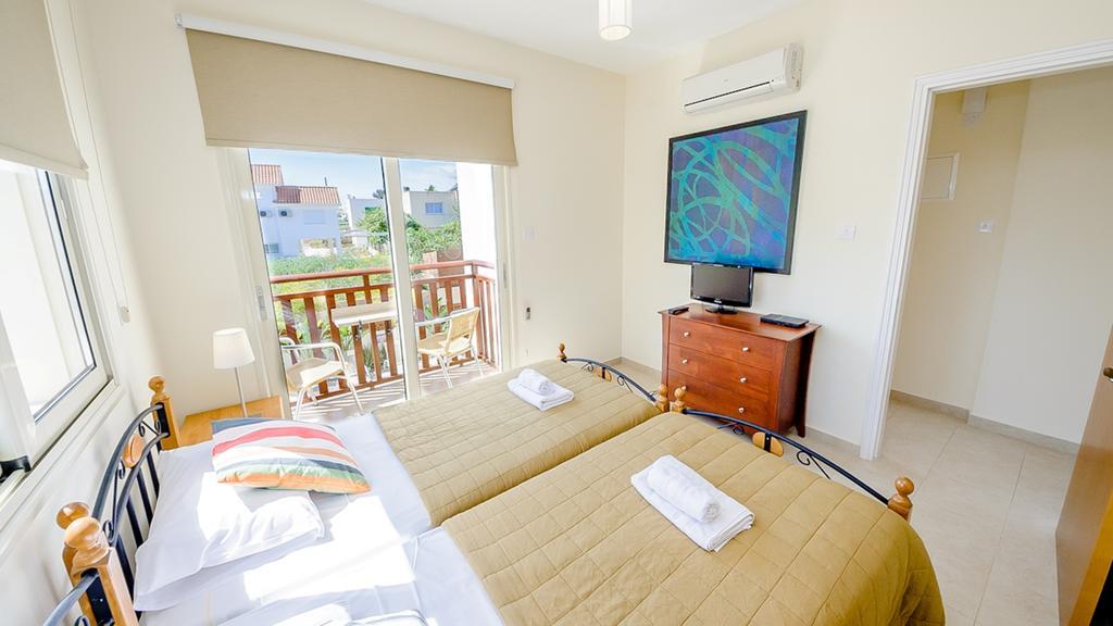 Kapparis Holiday Villa 018 Protaras Bilik gambar