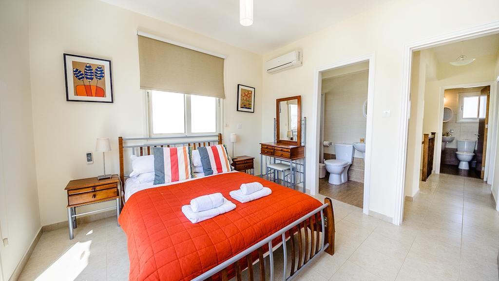 Kapparis Holiday Villa 018 Protaras Bilik gambar
